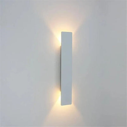 Verthara Modern Outdoor LED Wall Light - Wall-Mounted - Up/Down Lighting - IP65 Waterproof - Aluminium - Black/White Finish White Lamp Body / Cold White / 18W   41CM