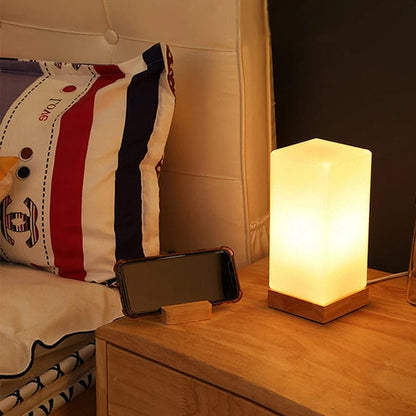 Verthara Modern Solid Wood Table Lamp – E27 Socket – Warm White – Elegant Design - Ideal For Bedrooms - Living Room - Bedside Lamps