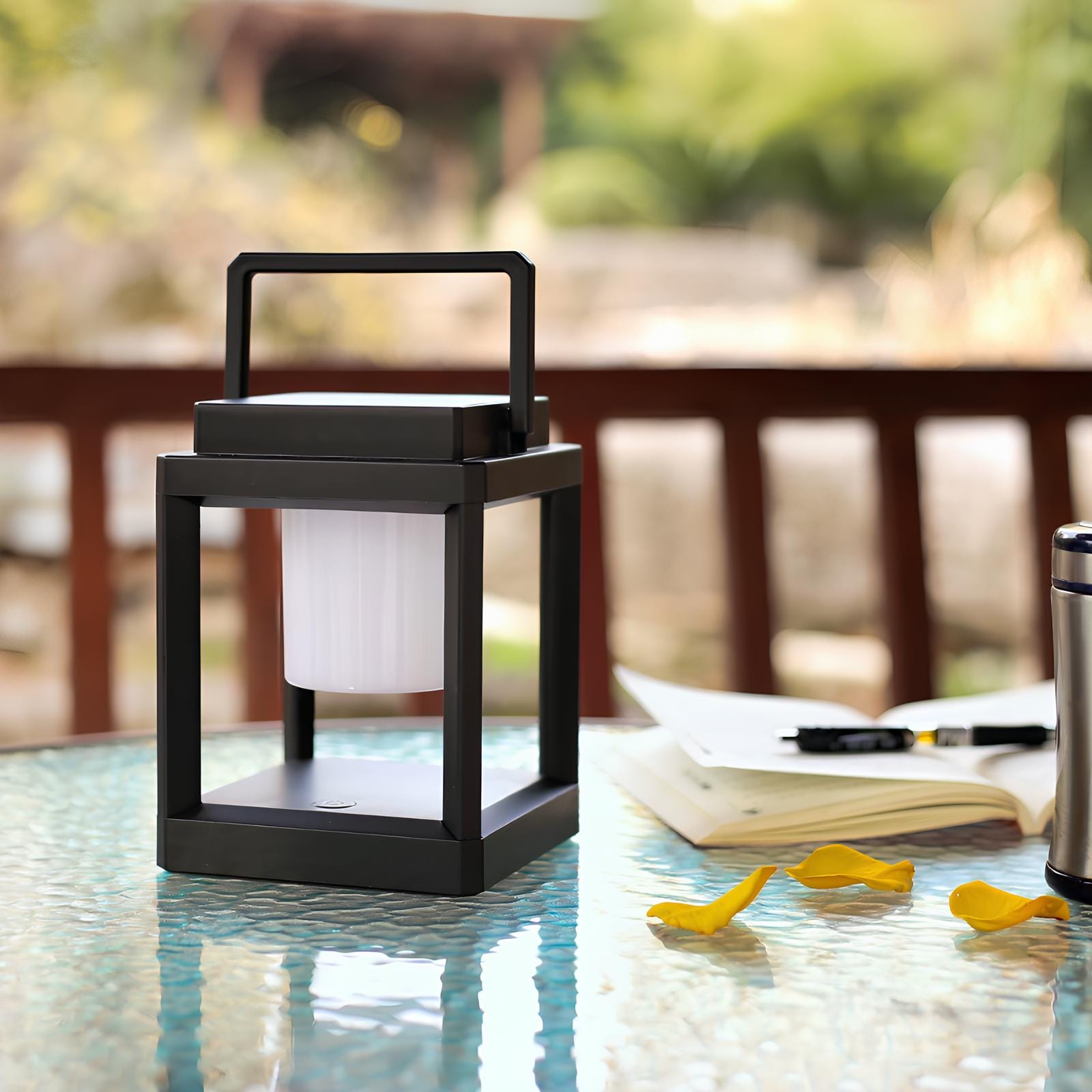 Verthara Outdoor Solar Lantern Light