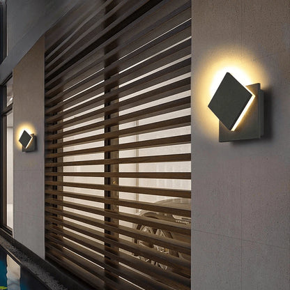 Verthara Premium 360° Rotating Square Outdoor Wall Light