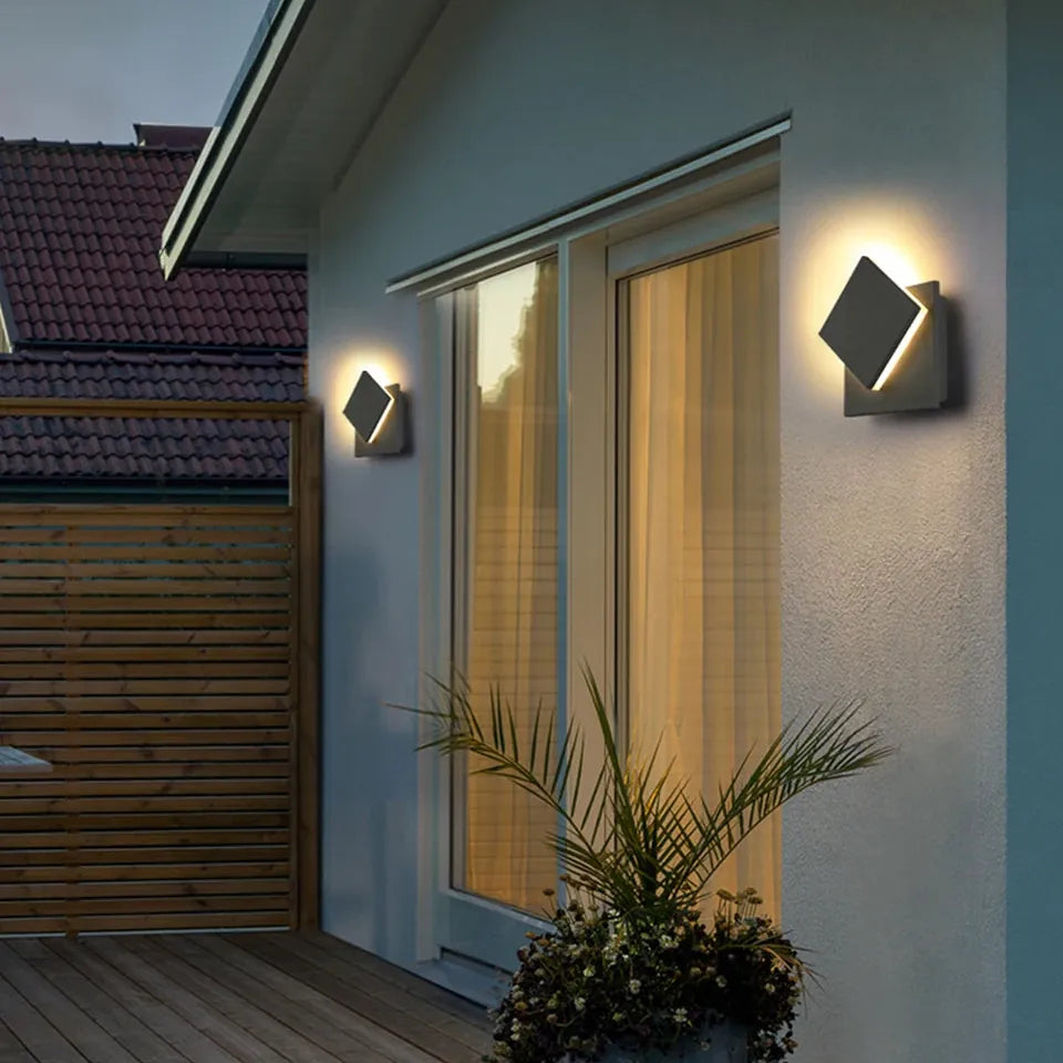 Verthara Premium 360° Rotating Square Outdoor Wall Light
