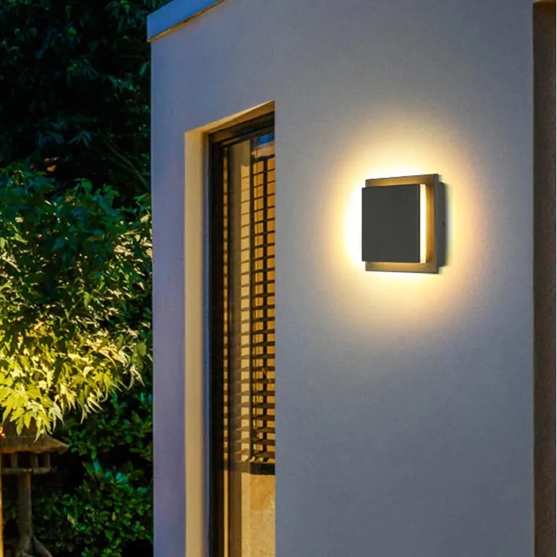 Verthara Premium 360° Rotating Square Outdoor Wall Light