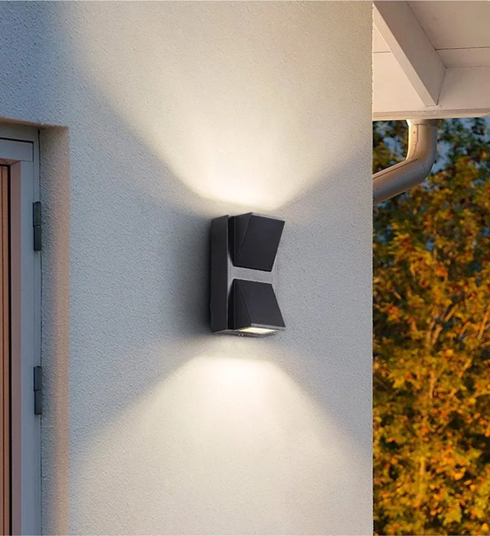 Verthara Premium Aluminium IP65 Outdoor Wall Light