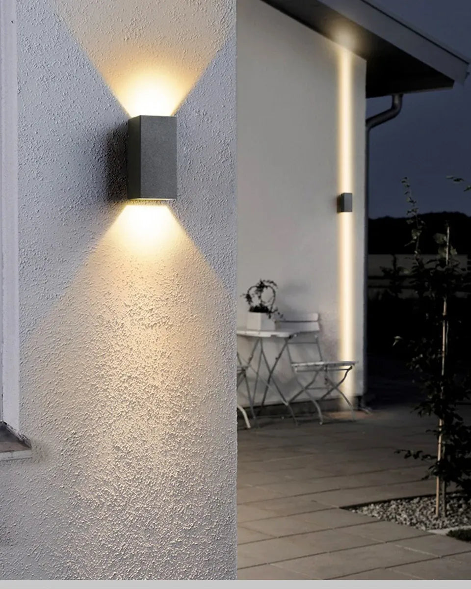 Verthara Premium Aluminium Outdoor Corridor Wall Light