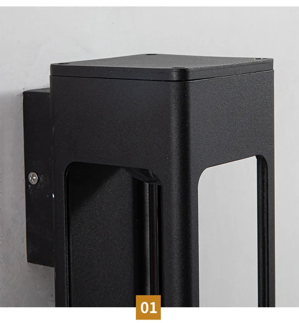 Verthara Premium Aluminium Outdoor Garden Wall Sconce