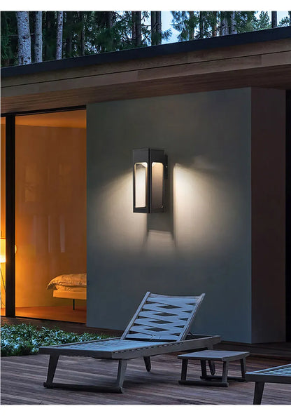 Verthara Premium Aluminium Outdoor Garden Wall Sconce