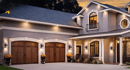 Verthara Premium Dusk to Dawn Sensor Outdoor Wall Light