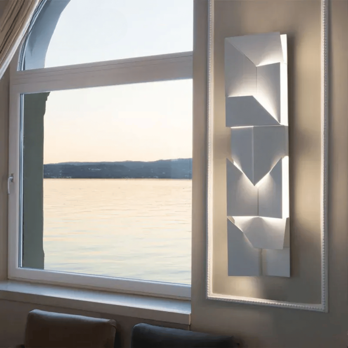 Verthara Premium Geometric Art Indoor Wall Light