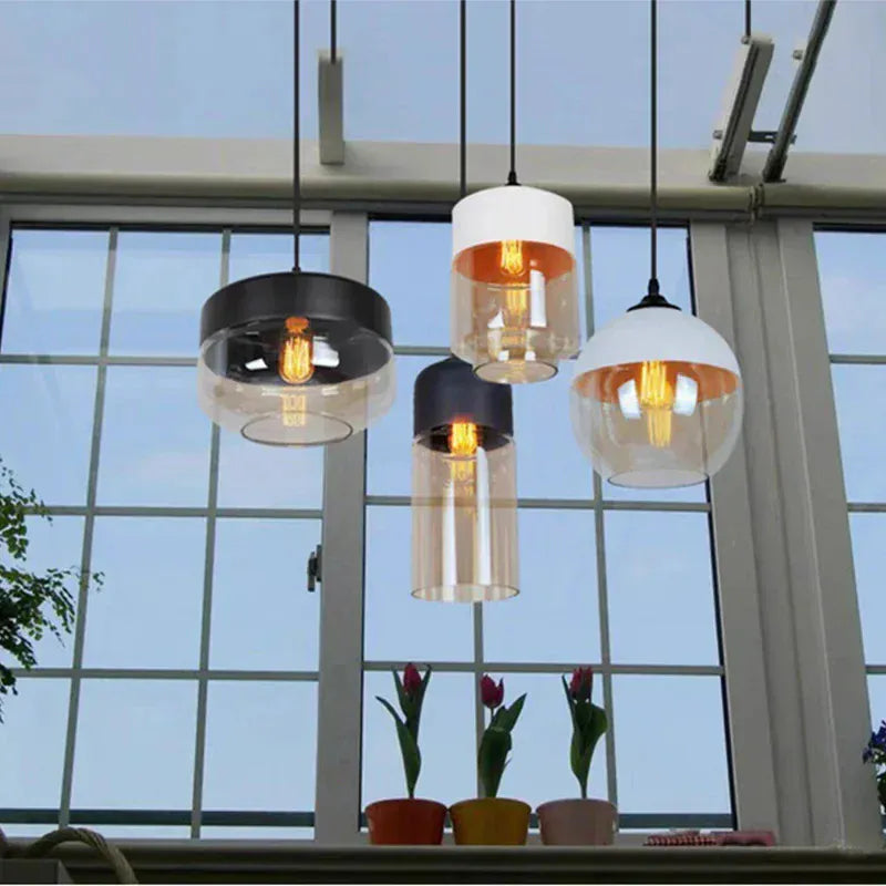 Verthara Premium Industrial Glass Pendant Light – Ceiling Mounted – Adjustable Height - Modern Retro Design - Indoor Lighting - Clear Glass - Black Metal Accents