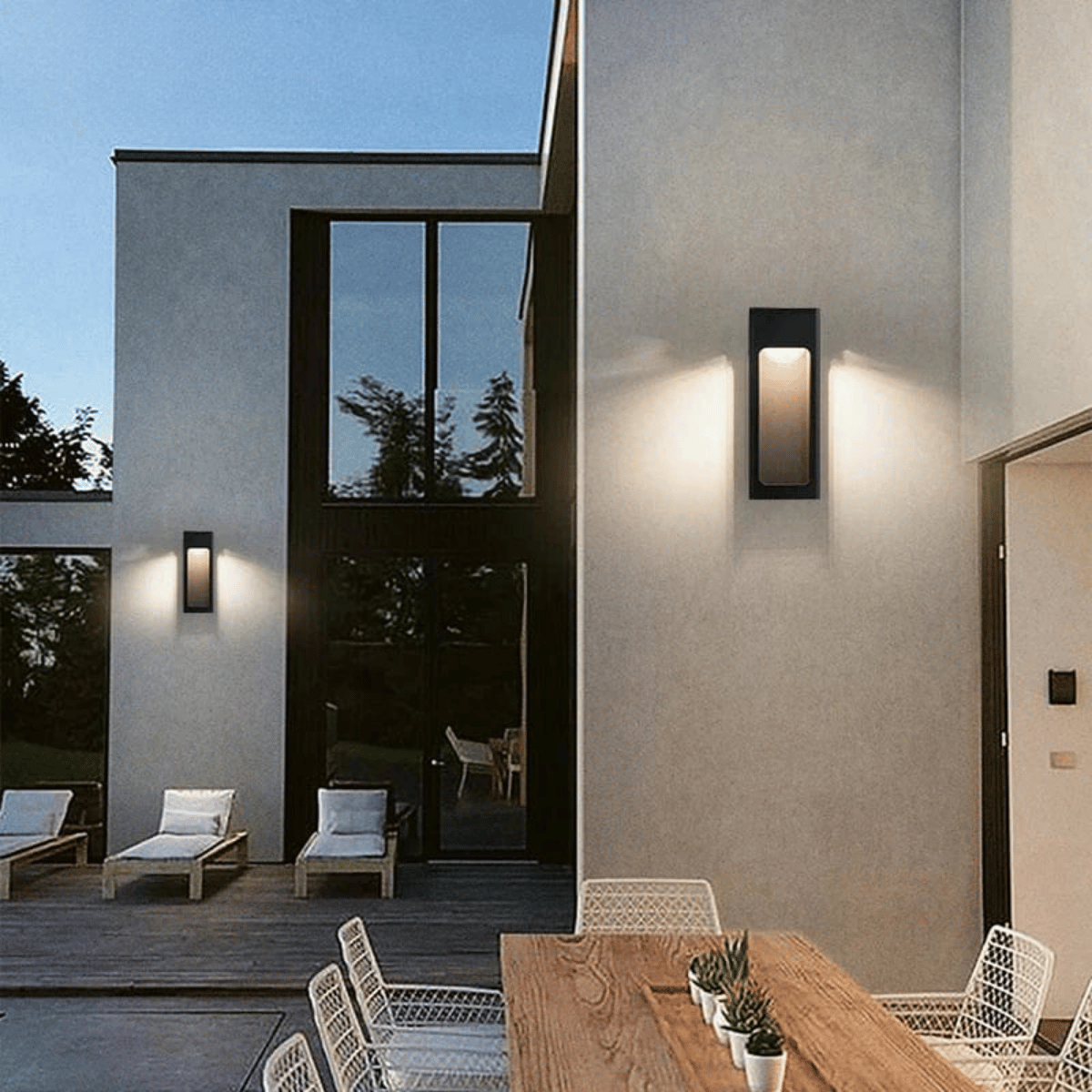 Verthara Premium IP67 Waterproof LED Outdoor Wall Light - Wall-Mounted - Modern Design - Black Aluminium - 12W - Ideal For Garden And Porch Lighting