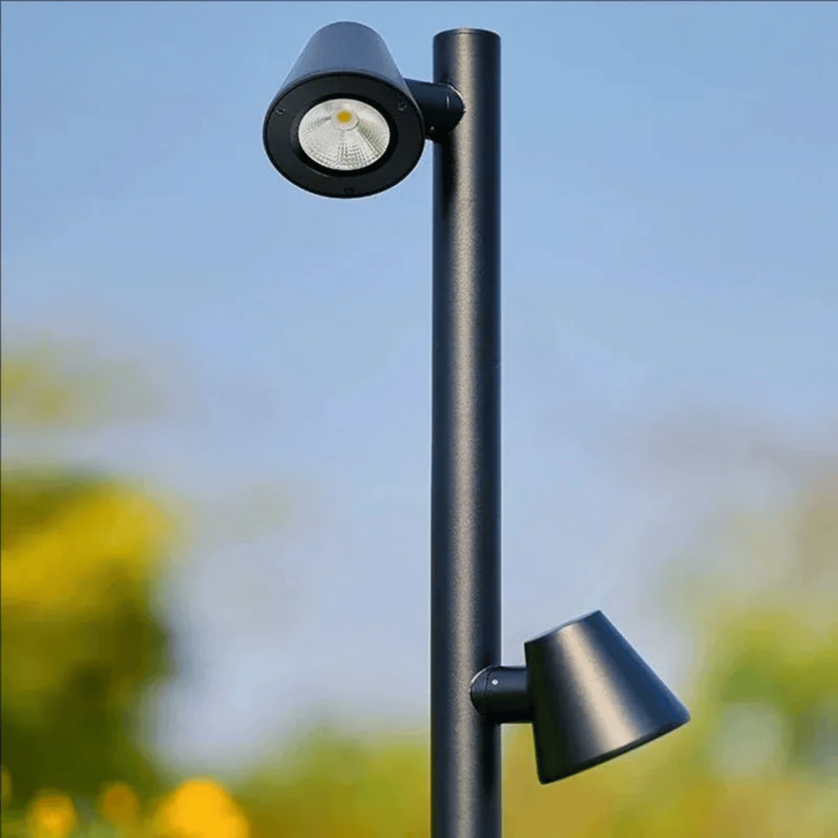 Verthara Premium LED Garden Spotlight With Multi-Head Rotation – Waterproof - Adjustable Brightness - Durable Aluminium - Energy Efficient Outdoor Lighting A 180cm