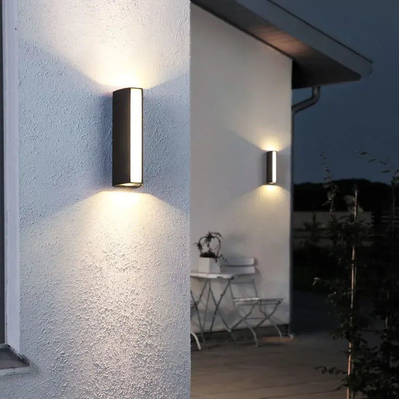 Verthara Premium LED Outdoor Wall Light - Modern Design - IP65 Waterproof - Aluminium - Black Finish - Energy Efficient - Suitable For Gardens And Porches warm white / 8114 / 4W