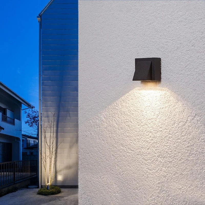 Verthara Premium LED Outdoor Wall Light - Wall Mounted - Waterproof - Aluminium - Modern Design - IP65 Rated - Energy Efficient - 5W/10W