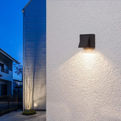 Verthara Premium LED Wall Light - Wall-Mounted - Waterproof - Modern Aluminium - Outdoor Use - IP65 Rated - Perfect for Garden and Porch