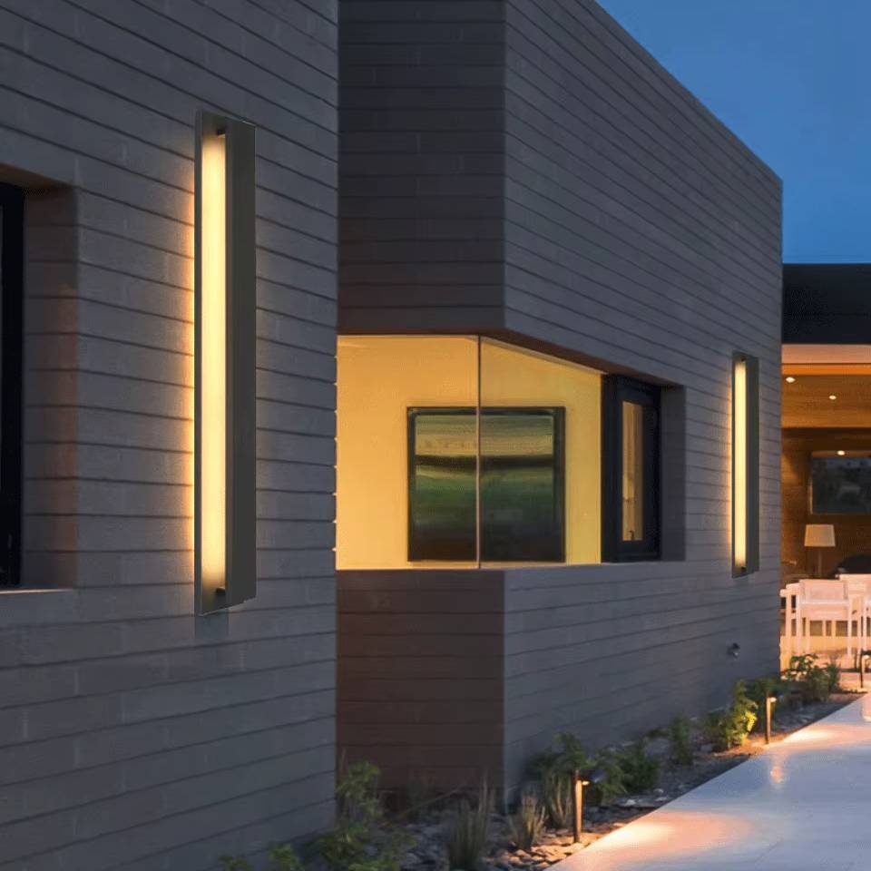 Verthara Premium Linear Stainless Steel Outdoor Wall Light