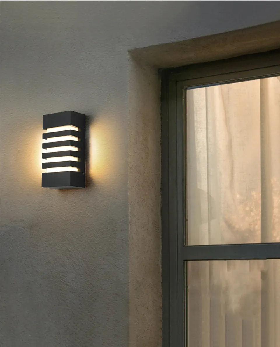 Verthara Premium Modern Aluminium LED Outdoor Wall Light IP54