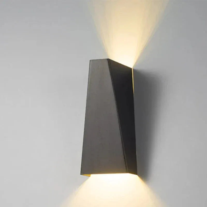 Verthara Premium Modern Dual-Head LED Outdoor Wall Light 10W