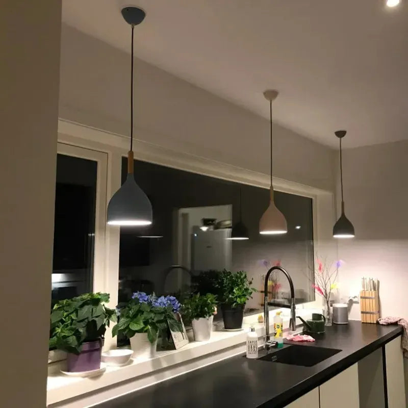 Verthara Premium Modern Pendant Light - Hanging Fixture - E27 - Solid Wood - Adjustable Height - Nordic Style - Ideal For Kitchen Island Lighting