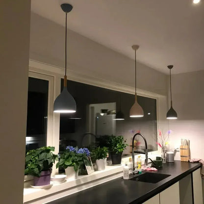 Verthara Premium Modern Pendant Light - Hanging Fixture - E27 - Solid Wood - Adjustable Height - Nordic Style - Ideal For Kitchen Island Lighting