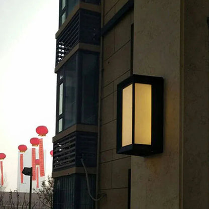 Verthara Premium Motion Sensor Outdoor Wall Light
