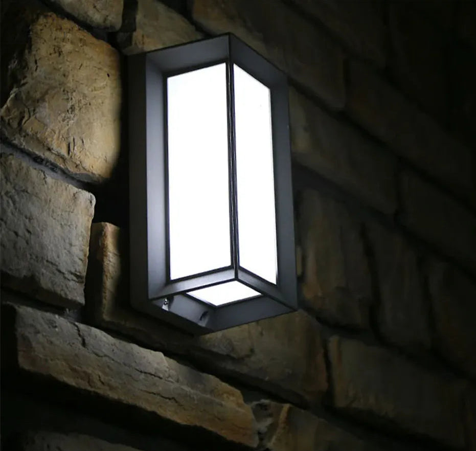 Verthara Premium Motion Sensor Outdoor Wall Light