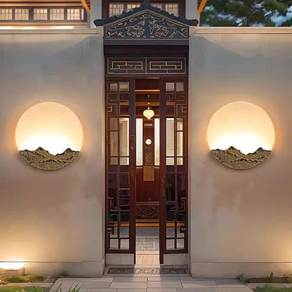 Verthara Premium Mountain-Water Pattern Round Outdoor Wall Light