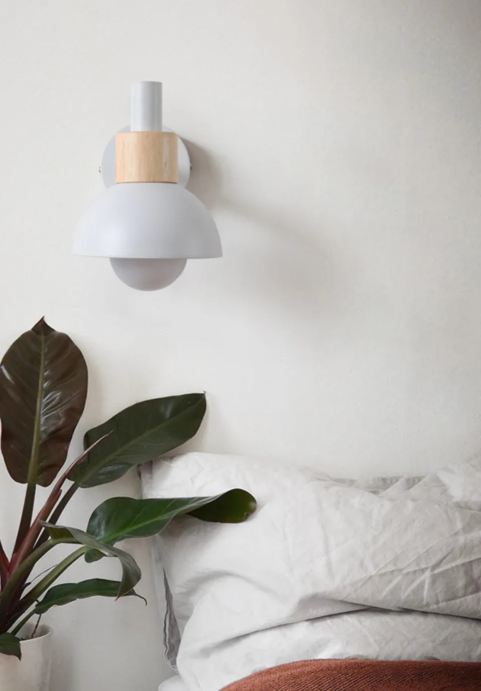 Verthara Premium Nordic Wooden Bedside Wall Sconce