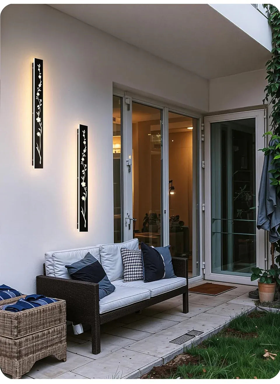 Verthara Premium Peach Blossom Waterproof Outdoor Wall Light