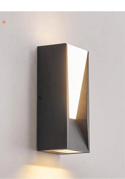 Verthara Premium PIR Sensor Outdoor Wall Light