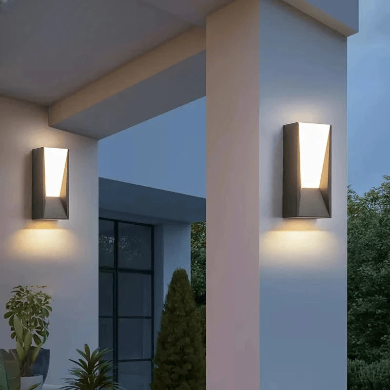 Verthara Premium PIR Sensor Outdoor Wall Light