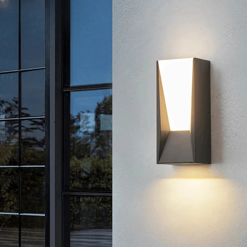 Verthara Premium PIR Sensor Outdoor Wall Light