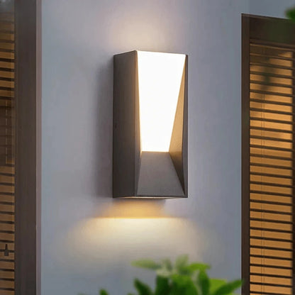 Verthara Premium PIR Sensor Outdoor Wall Light
