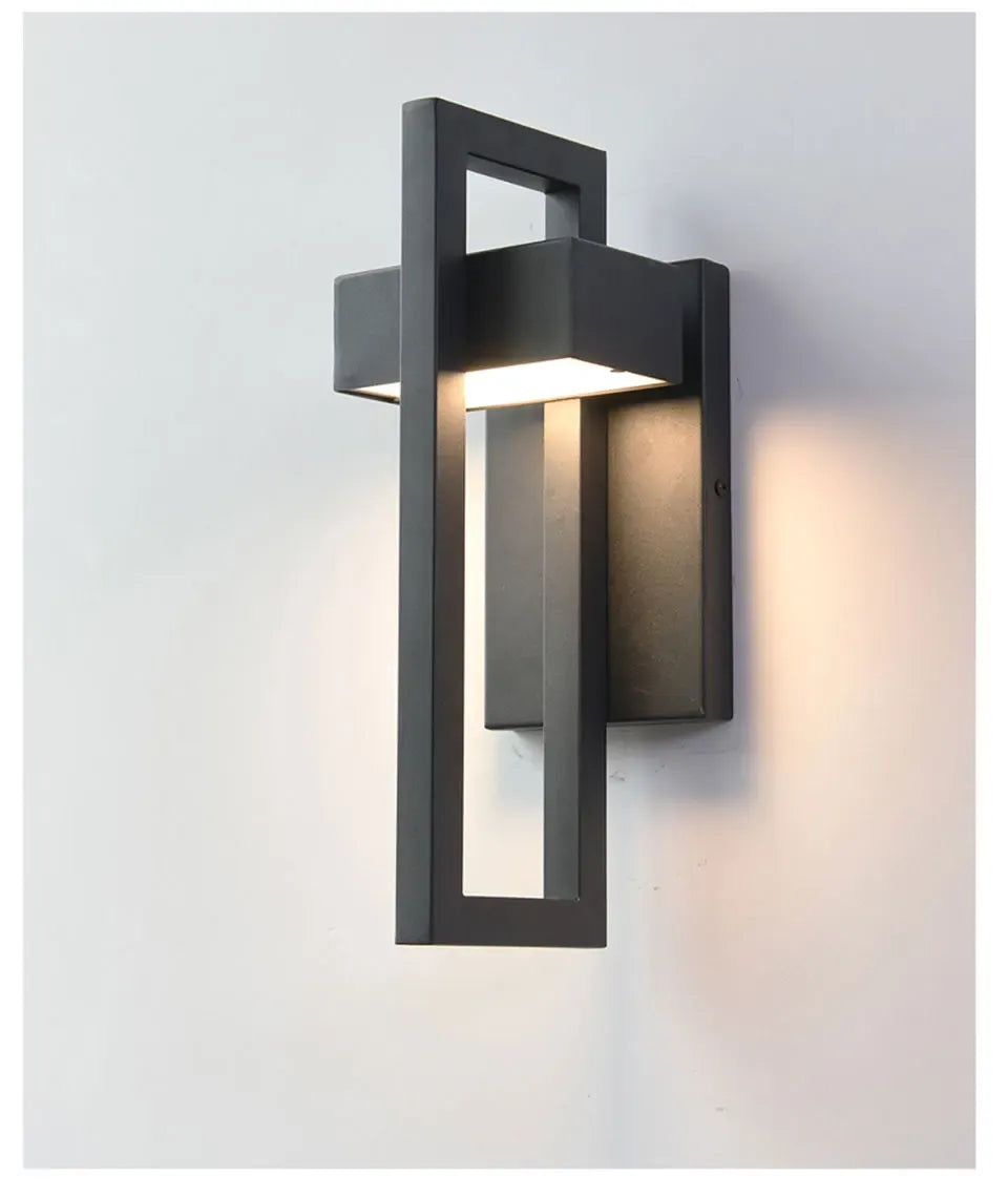 Verthara Premium Retro Black Outdoor LED Wall Lantern