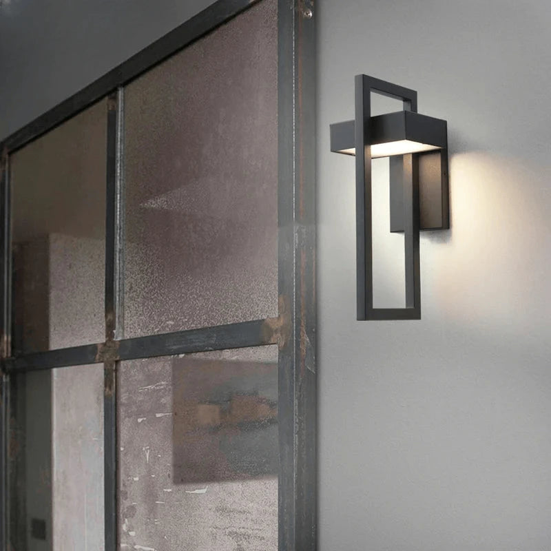 Verthara Premium Retro Black Outdoor LED Wall Lantern