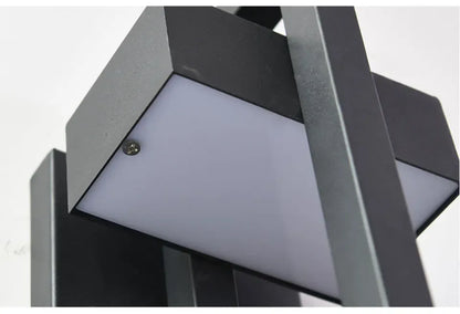 Verthara Premium Retro Black Outdoor LED Wall Lantern