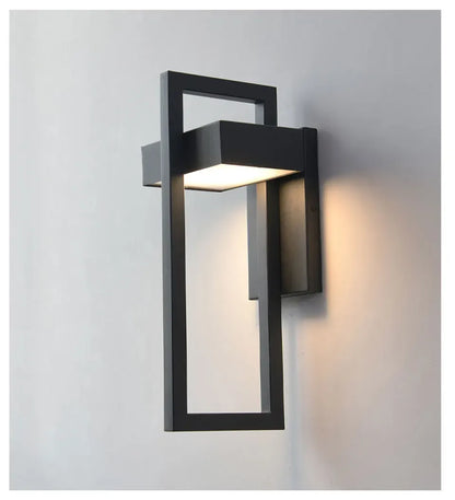 Verthara Premium Retro Black Outdoor LED Wall Lantern