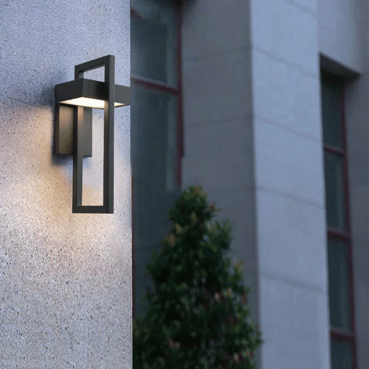 Verthara Premium Retro Black Outdoor LED Wall Lantern
