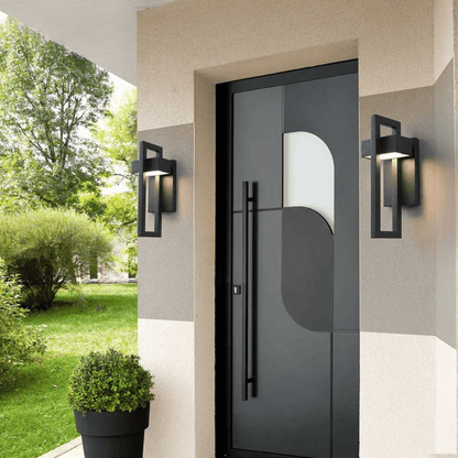 Verthara Premium Retro Black Outdoor LED Wall Lantern