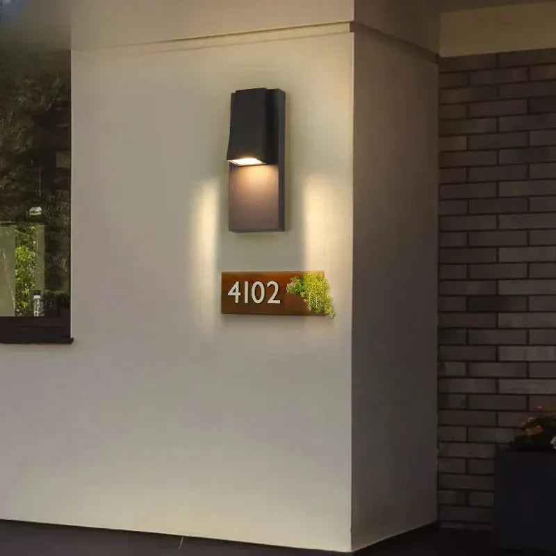Verthara Premium Retro Black Outdoor LED Wall Sconce