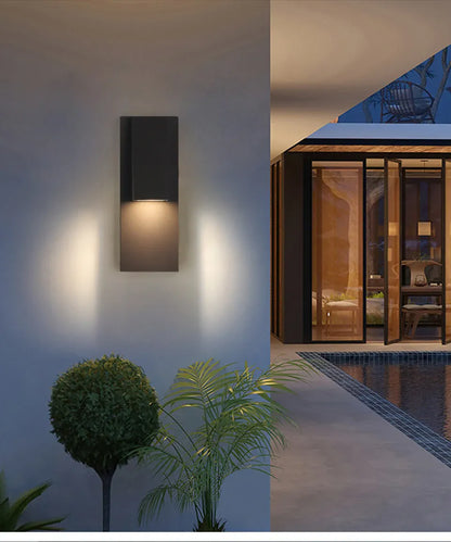 Verthara Premium Retro Black Outdoor LED Wall Sconce