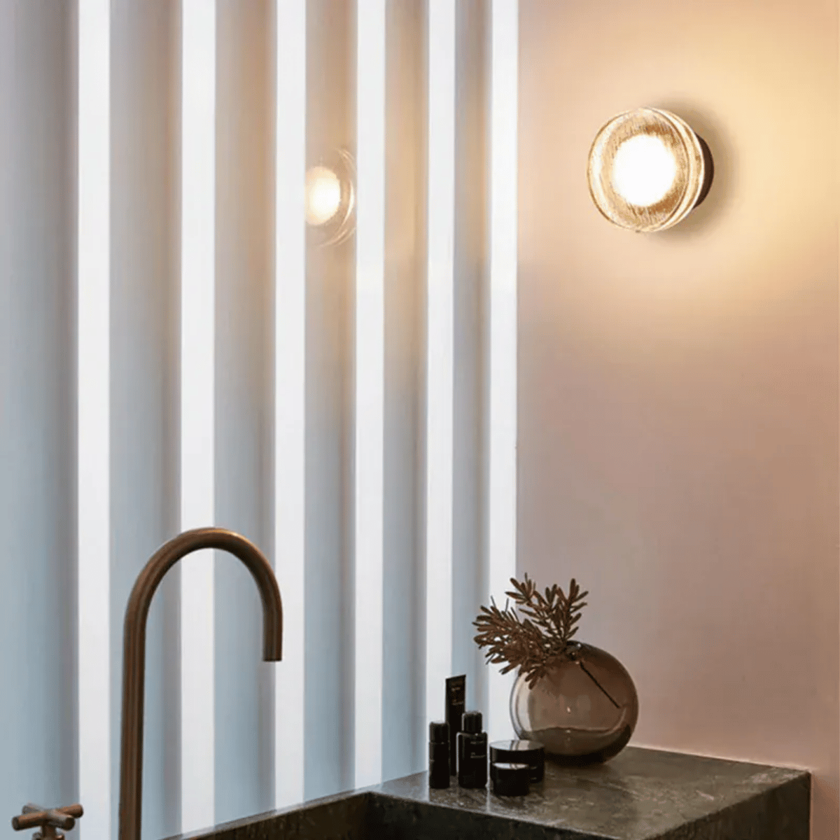 Verthara Premium Round Black Outdoor LED Wall Sconce