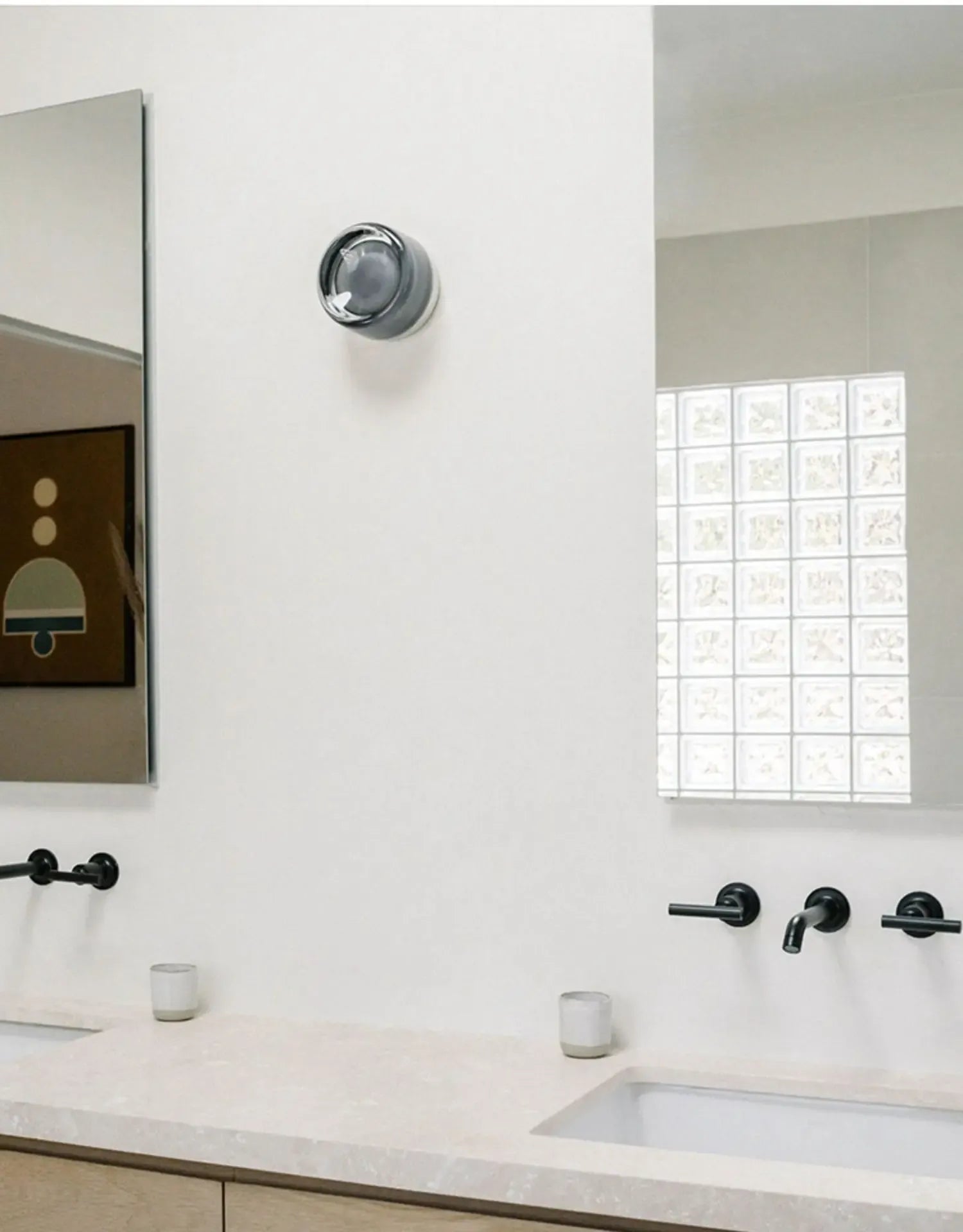 Verthara Premium Round LED Indoor-Outdoor Wall Sconce