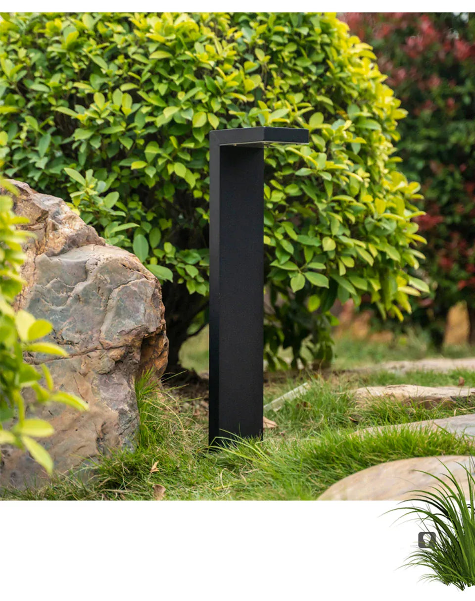 Verthara Premium Solar Aluminium Pathway Garden Lamp
