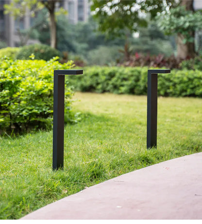 Verthara Premium Solar Aluminium Pathway Garden Lamp