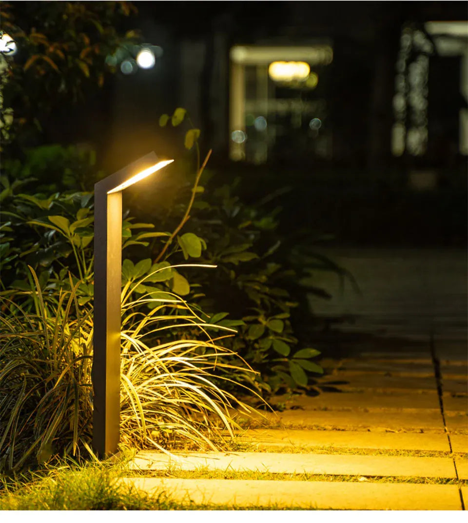Verthara Premium Solar Aluminium Pathway Garden Lamp
