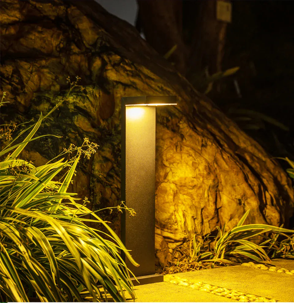 Verthara Premium Solar Aluminium Pathway Garden Lamp