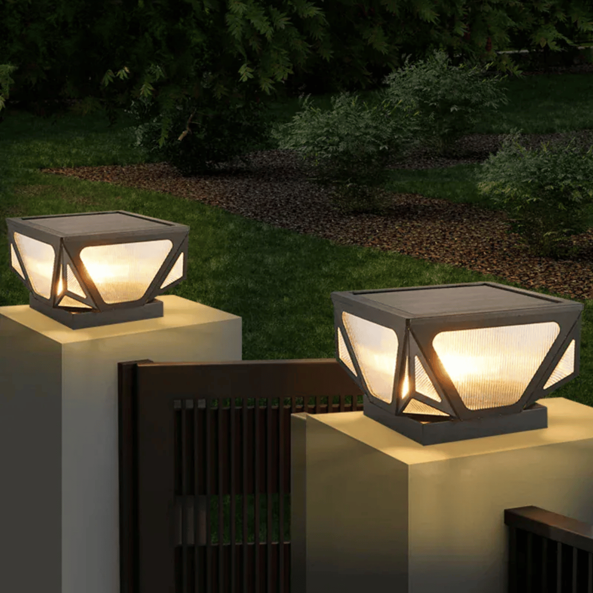 Verthara Premium Solar Garden Lights Pillar Style With Dusk-To-Dawn Sensor – Energy Efficient - IP65 Rated - Outdoor Lighting - Ideal For Pathways - Villa Gates