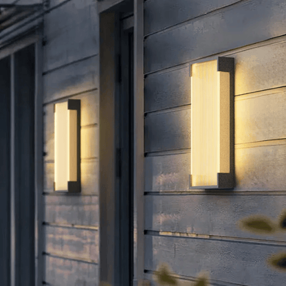 Verthara Premium Solar LED Wall Light - Outdoor Mount - Waterproof - Automatic On/Off - Stainless Steel - Modern Design - For Garden and Patio B 35cm