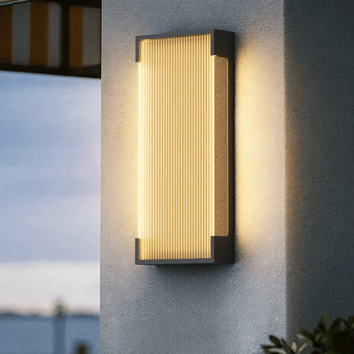 Verthara Premium Solar LED Wall Light - Outdoor Mount - Waterproof - Automatic On/Off - Stainless Steel - Modern Design - For Garden and Patio C 35cm