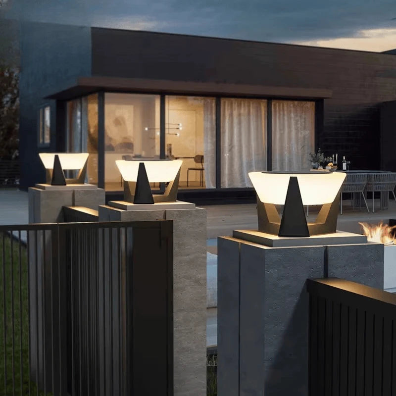 Verthara Premium Solar Post & Pillar Cap Garden Light